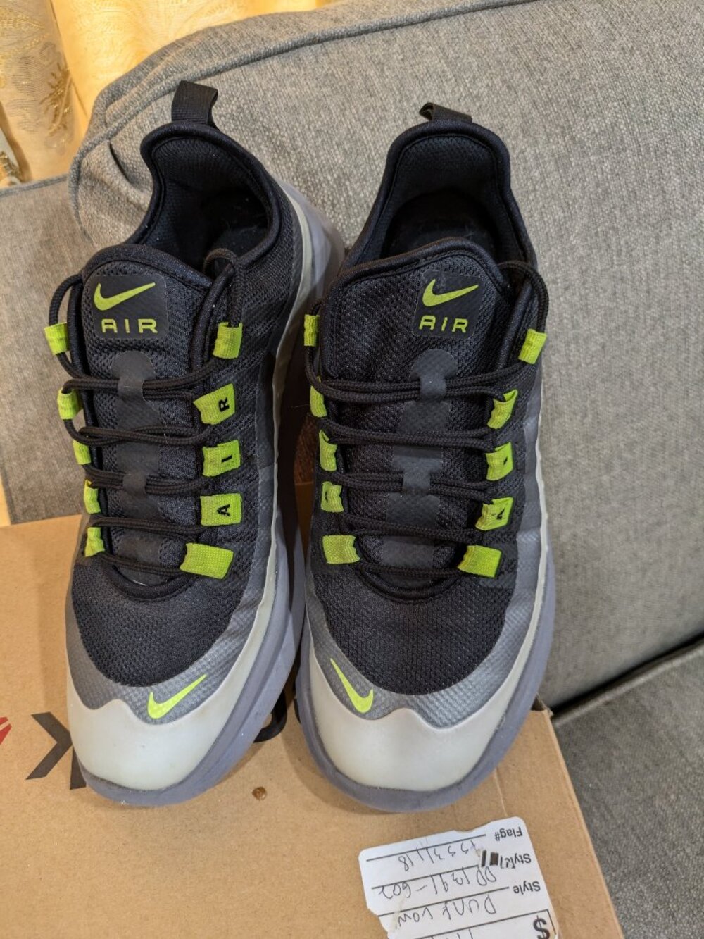 Nike Air Max Axis Athletic Sneakers Shoes Black Gray Green Size 6.5 Good Conditi